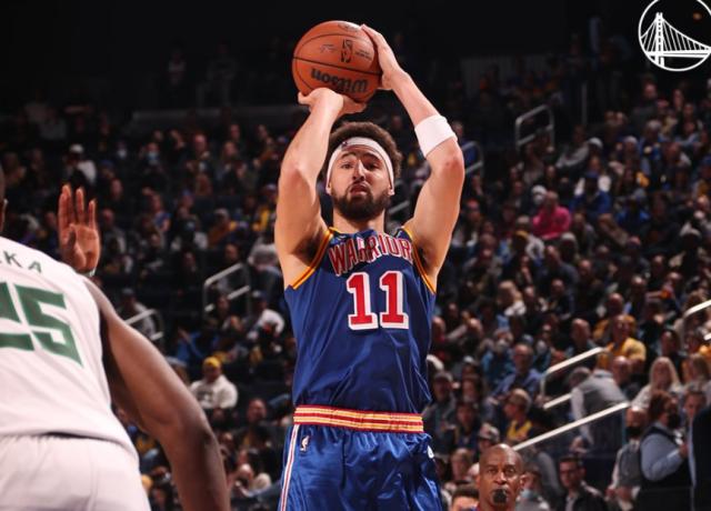 开云体育下载-狂轰38分佛光闪耀!汤普森从未对自己丧失信心