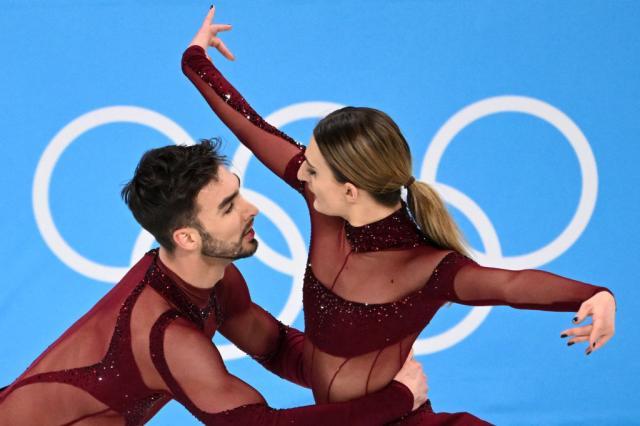 开云体育下载-欧洲看冬奥：冰上世界都在等待法国冰舞王牌的加冕